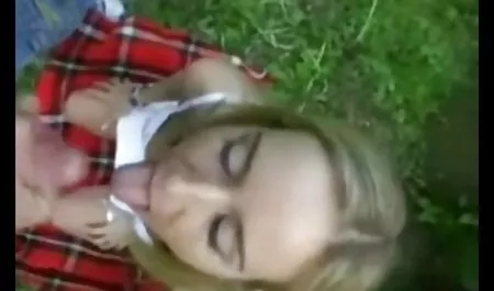 სტუდენტმა ხელი მოაწერა მის თანხმობას სექსზე.