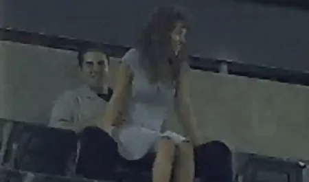 ახალგაზრდა porn მოდელი ლამაზი lingerie იღებს passionately fucked